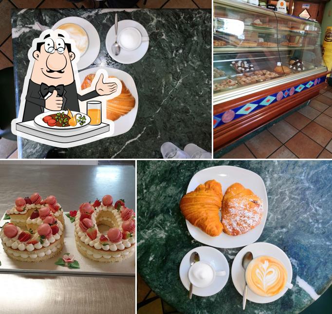Platti al Bar Del Corso