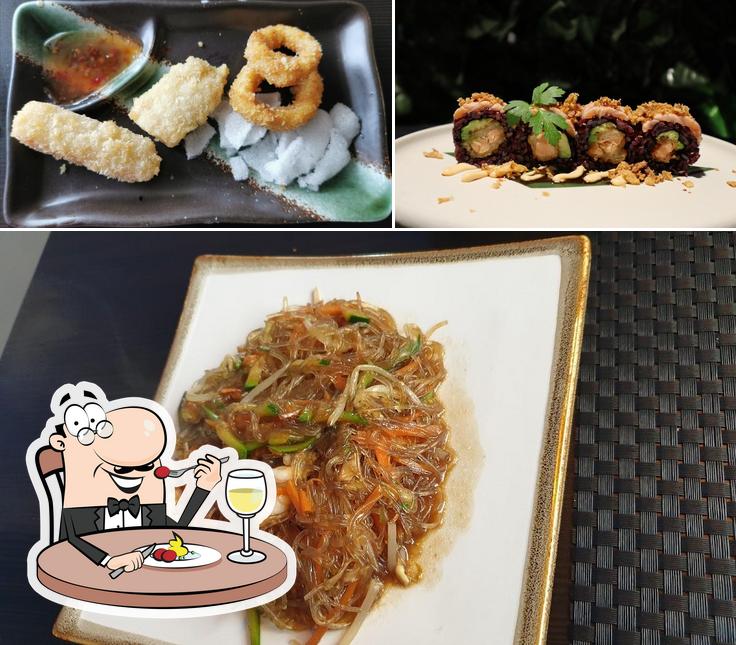 Cibo al Sushi Yumi Ristorante cinese giapponese