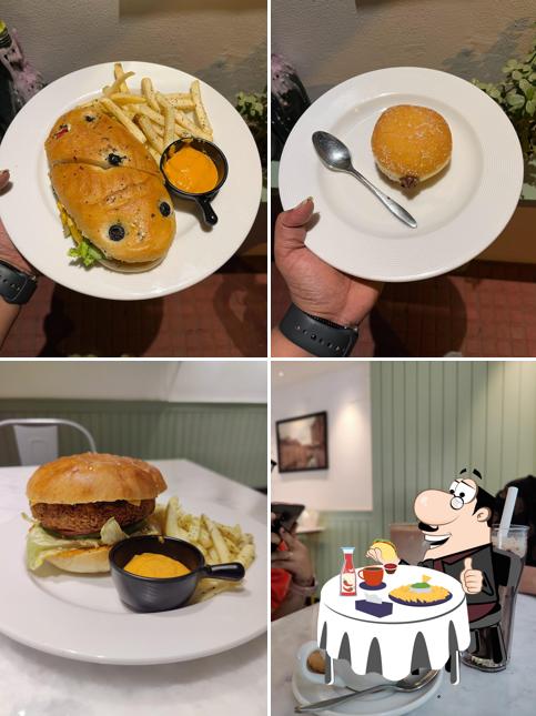 Hamburger at Kerbside Bistro