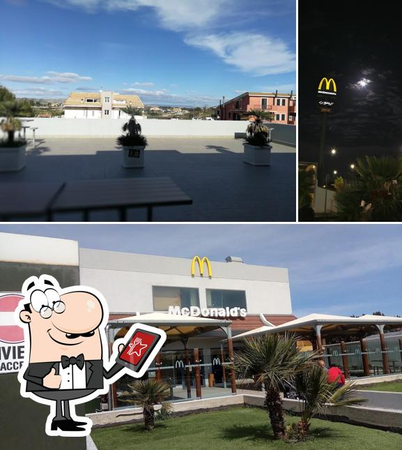 Gli esterni di McDonald's Ragusa Drive