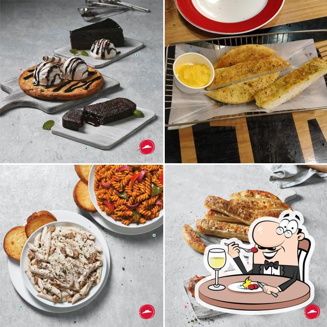 Pizza Hut Crown Plaza, Faridabad