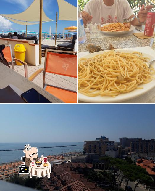 La foto di cibo e esterno da Bagno Clodia
