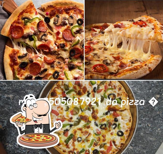 Pick pizza at Da Pizza Cafe