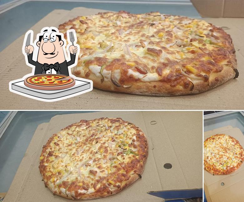 Pick pizza at Khurana fastfood