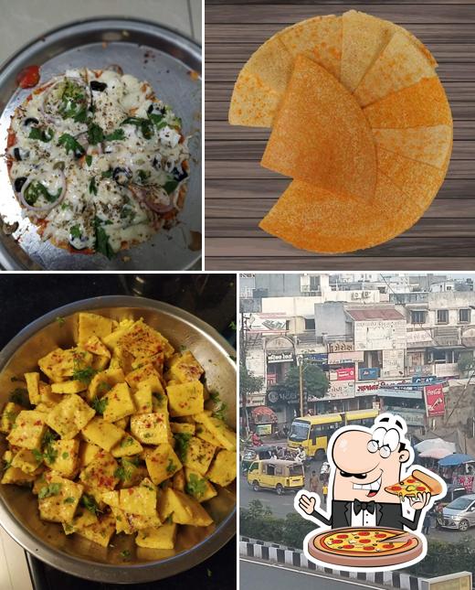 Pick pizza at Megh Malhar Dhosa