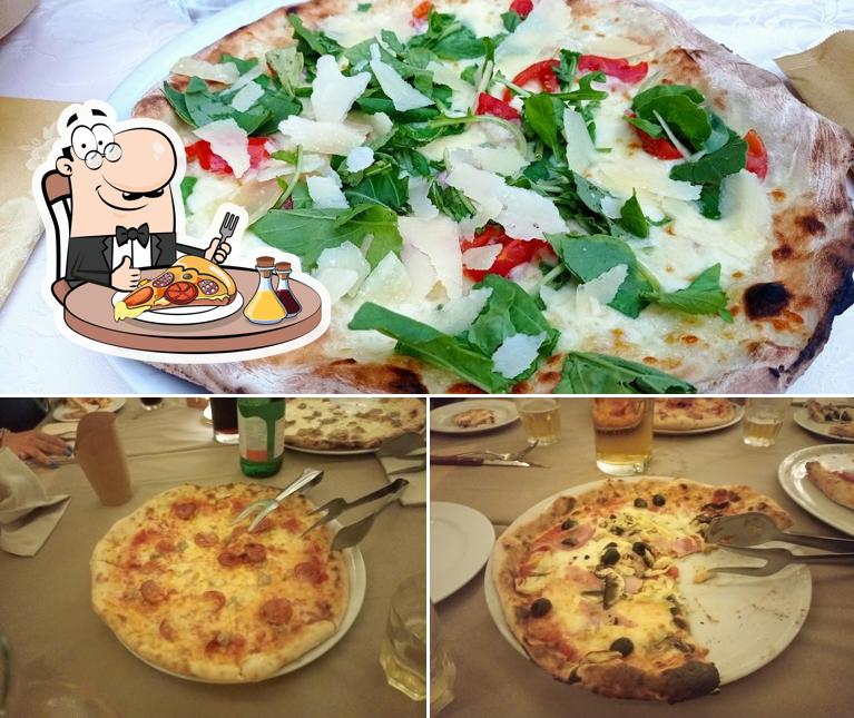 Scegli tra le svariate varianti di pizza