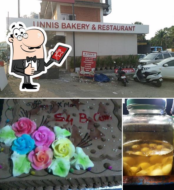 See this image of Unnis Bakery