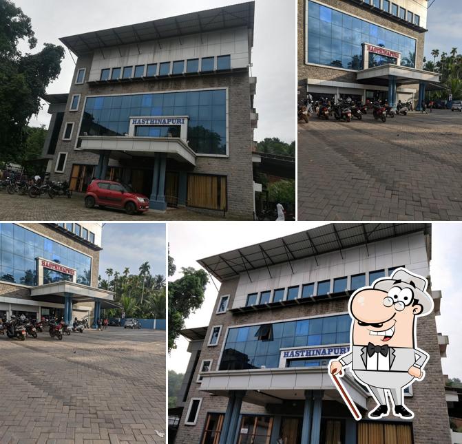 The exterior of Hotel Hasthinapuri Inn