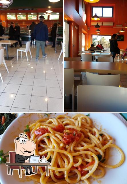 Bagò Giardino Gastronomico si caratterizza per la interni e cibo