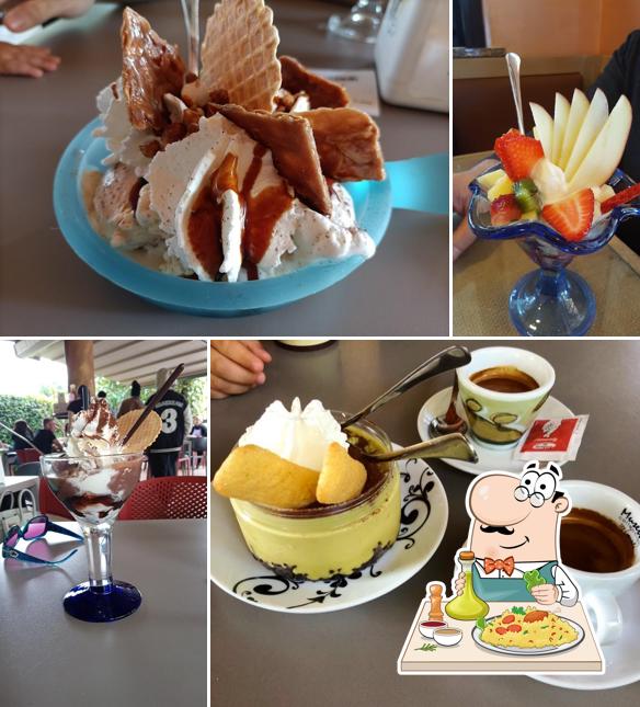 Platti al Gelateria Consuelo