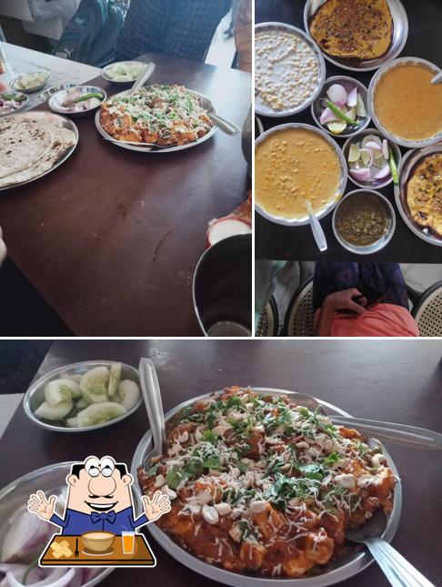 Food at Malerkotle Waleyan Da Vaishnu Dhaba