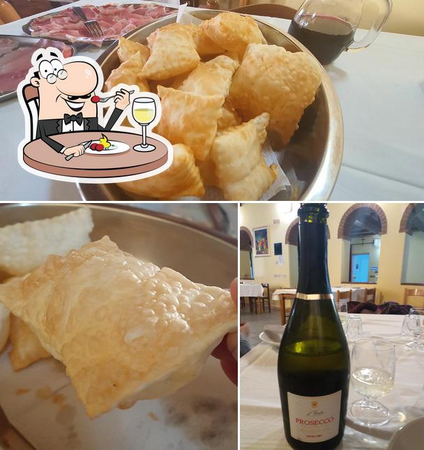 Tra le diverse cose da Trattoria Trivelloni si possono trovare la cibo e alcol