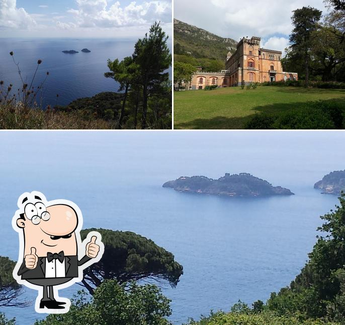 Guarda la foto di La Paranza Del Pirata S.A.S. Di Maria Cristina Gar Sas