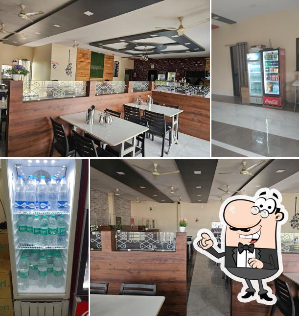 The interior of BEST CHOICE Family Restaurent