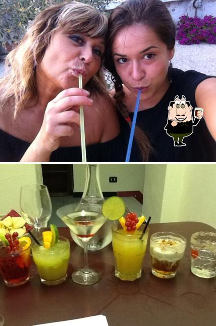 Goditi un drink a I contadini
