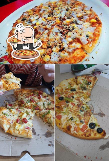 Order pizza at Roms Pizza