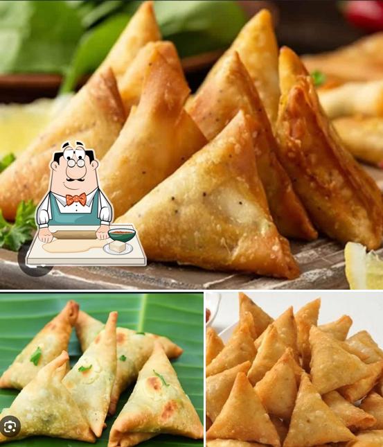 Samosa at Teja Sri Samosa Point
