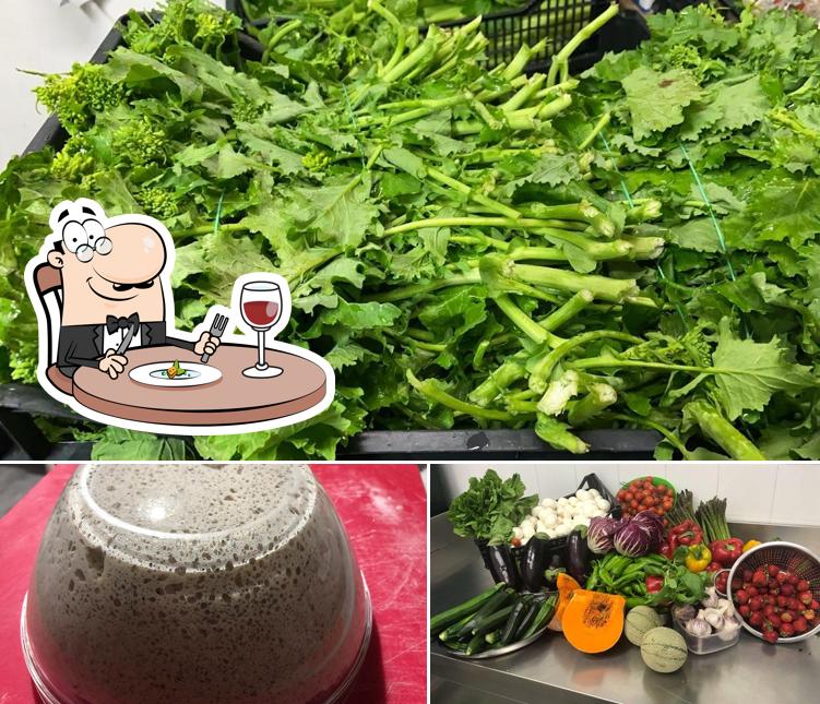 Pizzalab...e oltre si caratterizza per la cibo e bevanda