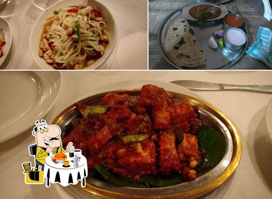 Food at Tamnak Thai