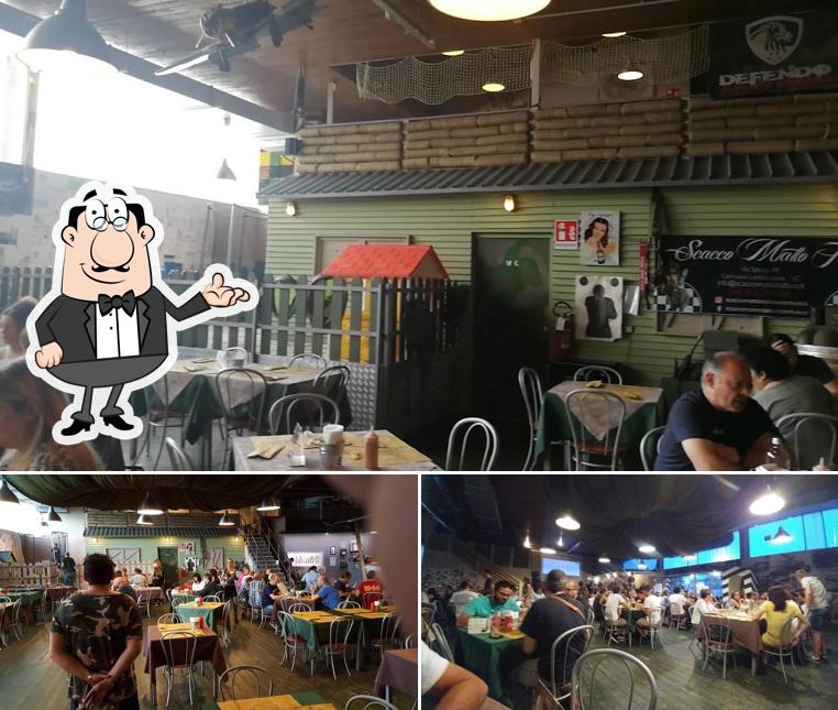 Siediti a un tavolo di Hangar Burger