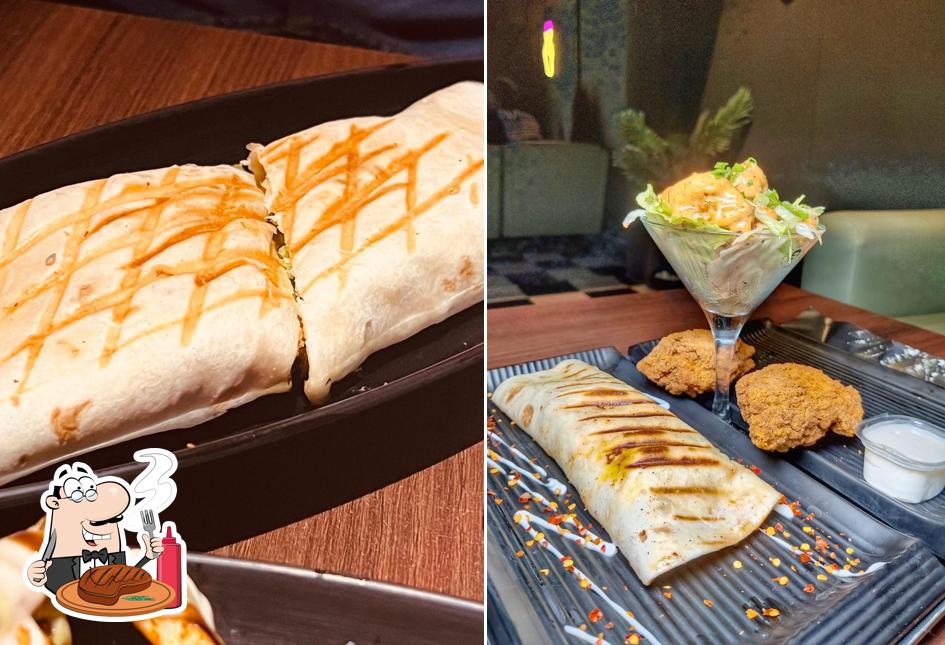 Get meat meals at Café Tantos