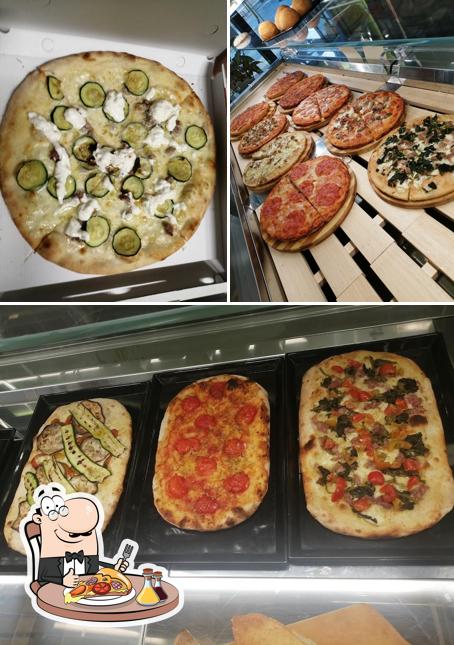 Scegli una pizza a La Divina