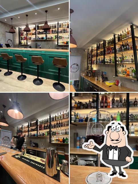 Gli interni di Enoteca Appia