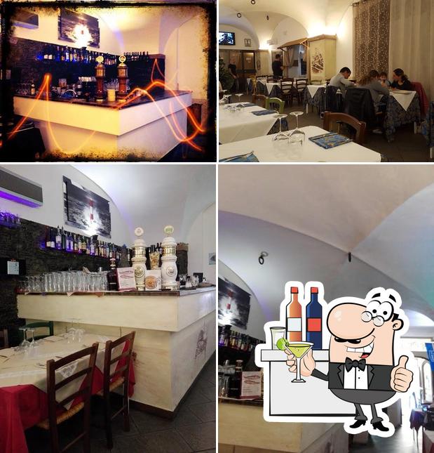 La immagine di bancone da bar e interni da Il Molo