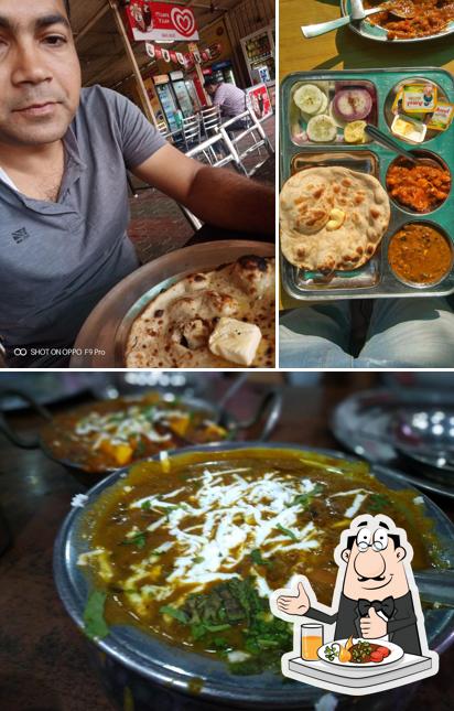 Food at New Zhilmil Dhaba
