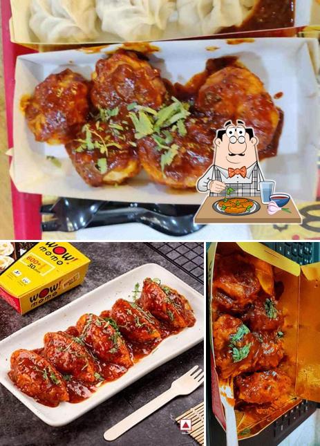 Chicken wings at WOW! Momo