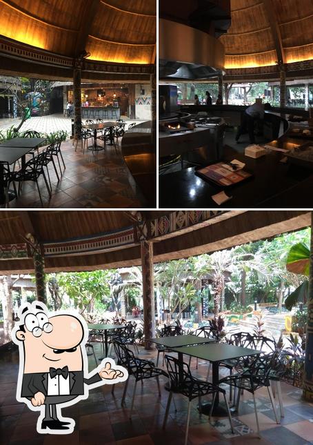 The interior of Zeze Grill