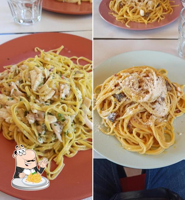 Spaghetti alla carbonara al Zia Lucy Chiosco