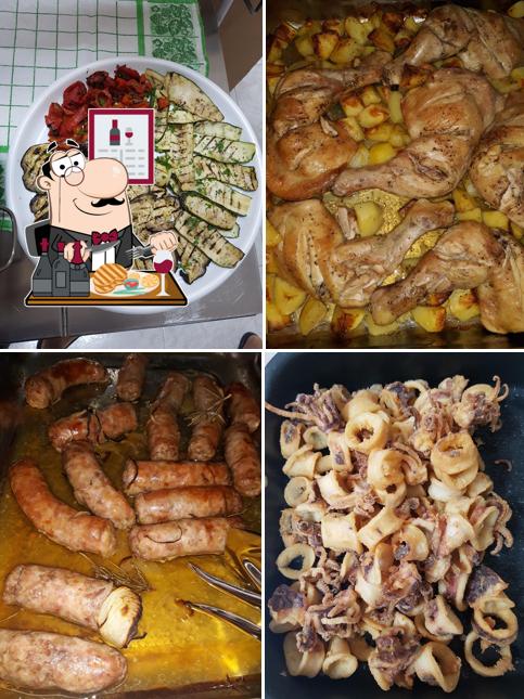 Ordina i piatti di carne a pit-stop bar pizzeria