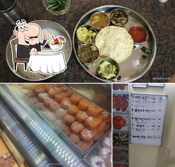 Shree Bhojanalaya provides a variety of sweet dishes