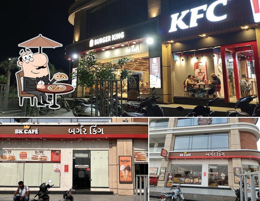 The exterior of Burger King
