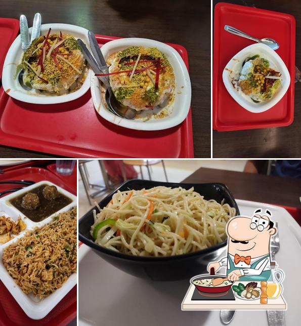 Fried rice at Bhola Maharaj