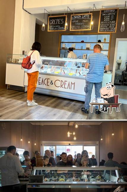 Dai un'occhiata agli interni di Peace&Cream