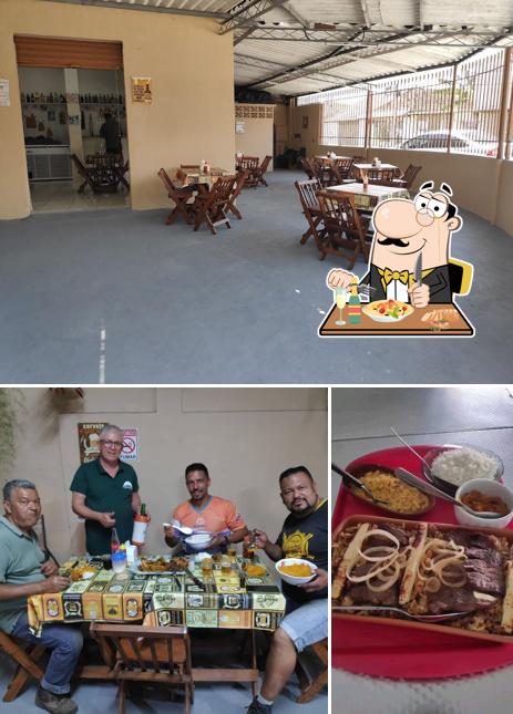 A foto da comida e interior no Bar e Casa do Norte do Arrepiado