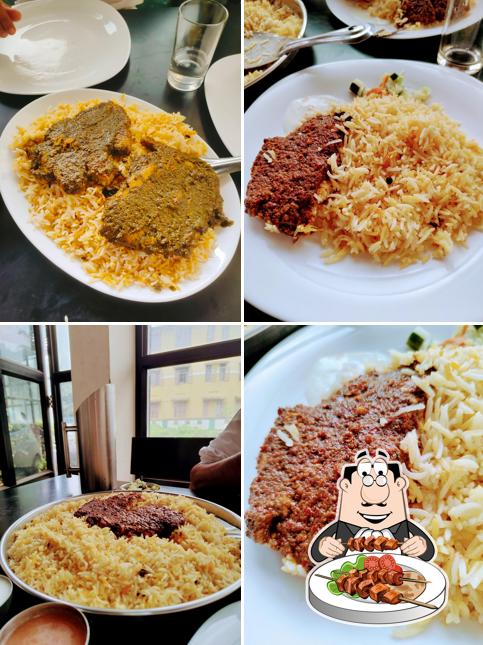Food at Al Raydan Kuzhimandi