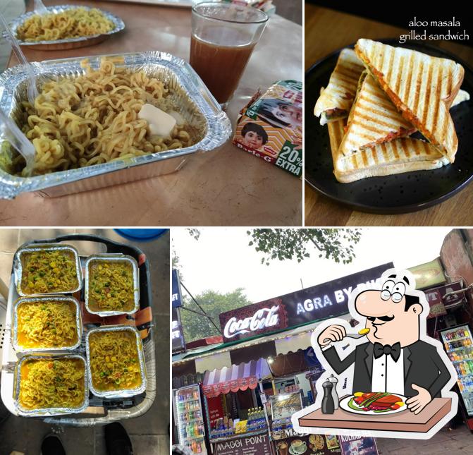 Food at Maggi Point Near Taj Mahal
