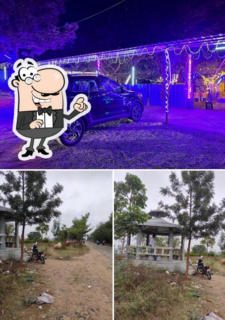 The exterior of New Sony Family Dhaba