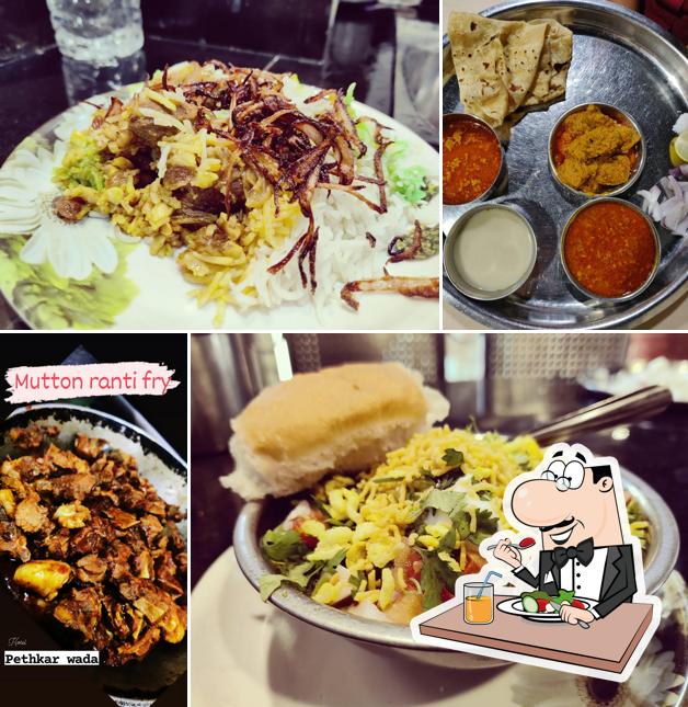 Food at Pethkar Wada