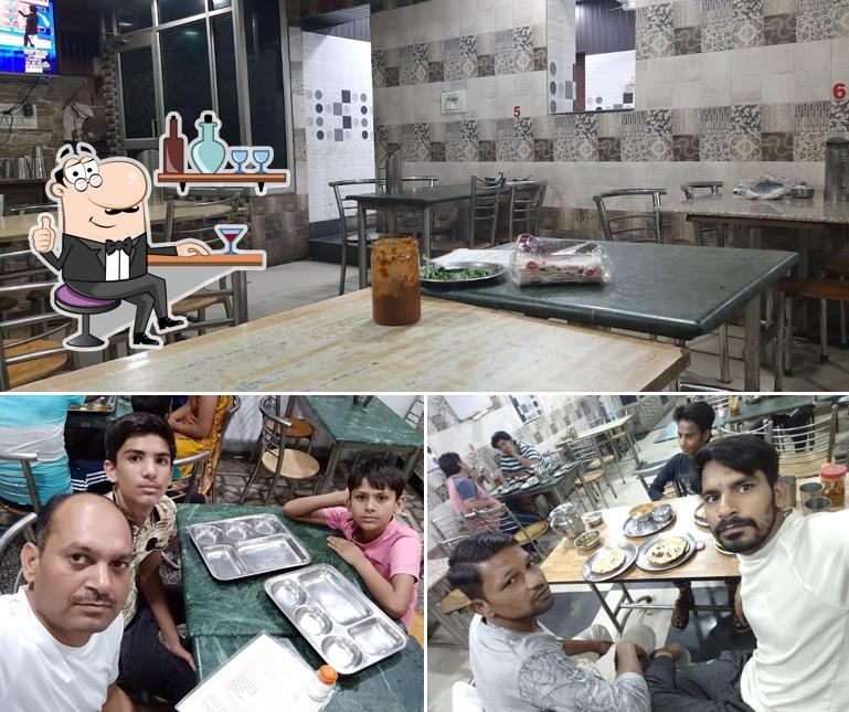 The interior of Shri Honda Ram Ji Ka Shudha Vaishno Dhaba