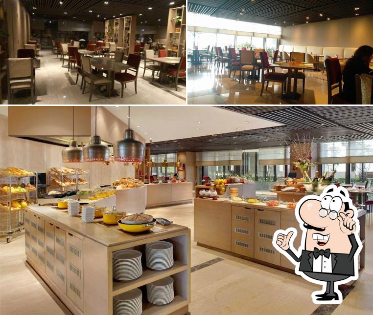 Check out how Cafe Knosh looks inside
