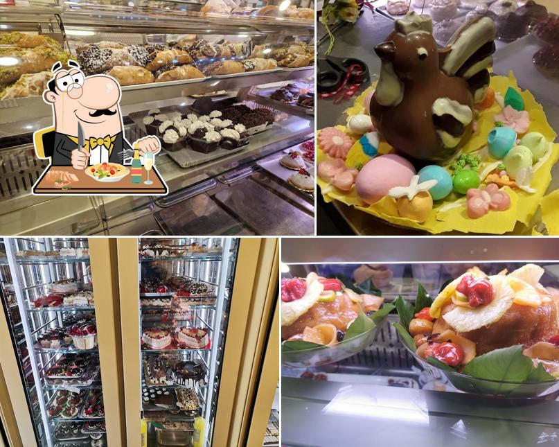 Cibo al Pasticceria Artigianale Bar Romano Sorrento - PASTICCERIA Costiera SORRENTINA e Amalfitana