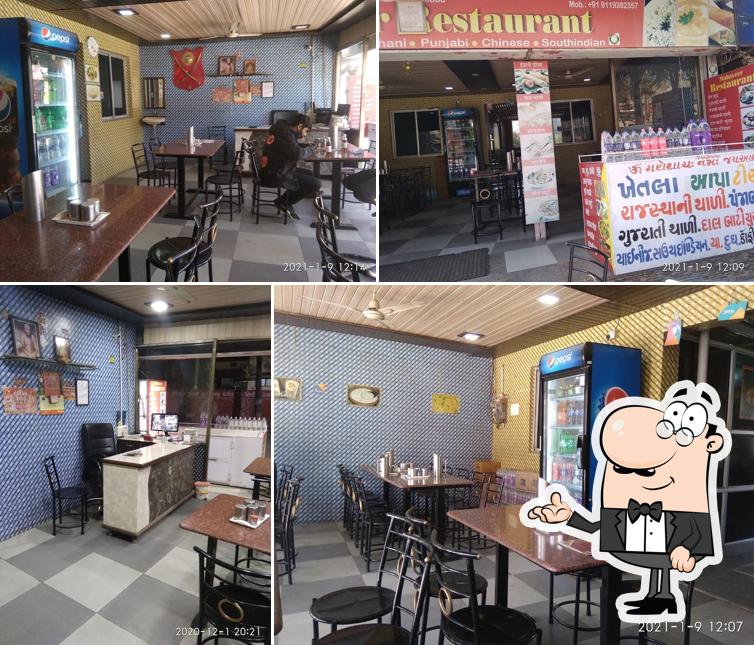 The interior of hotel Mahaveer Resturant Mount Abu