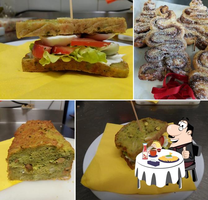 Ordina un hamburger a Bar Dell'Angolo
