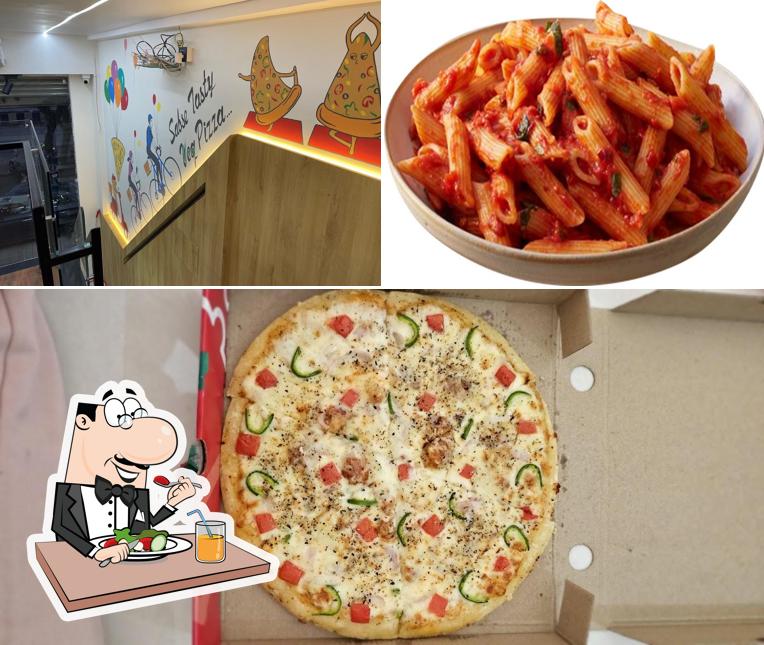 Among various things one can find food and exterior at Crusty Affair Pizza क्रस्टी अफेयर पिझ्झा