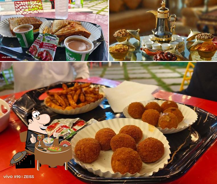 Food at ICONIC CAFE