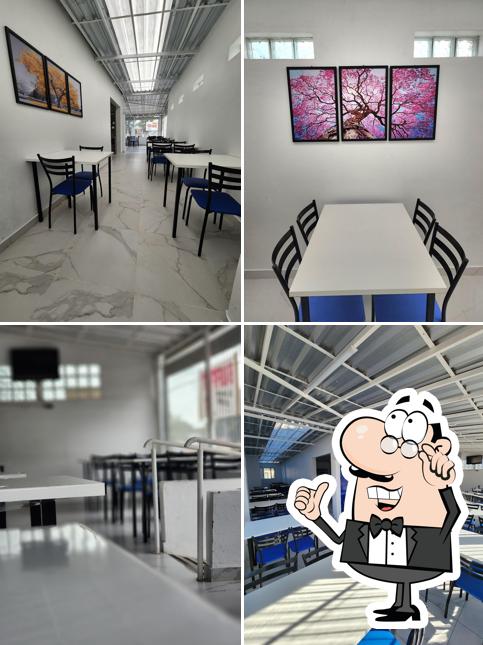 O interior do Family Food